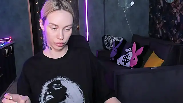 Blckmirrorr's Live XXX Chat
