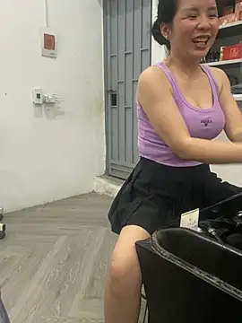 Ivy_Trix2 Chat XXX in diretta