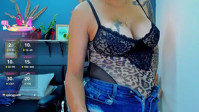 XXX chat uživo modela yessila_parker