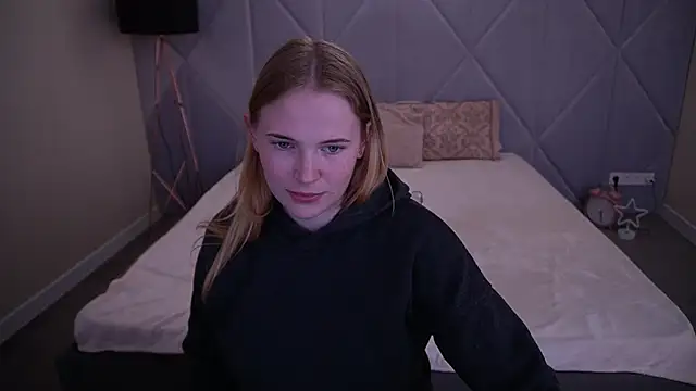 Show modela NikkyReyyy na web-kameri