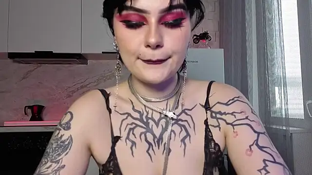 IntrigueYourDayn Live XXX chat