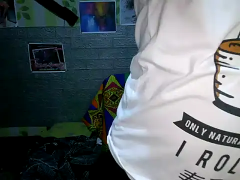 urdreamgirljacky 网络视讯表演