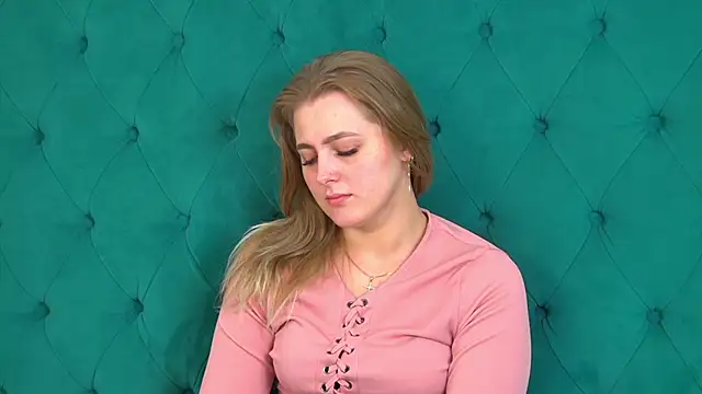 XXX chat uživo modela EllaBells