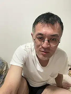 Show modela vansumi na web-kameri