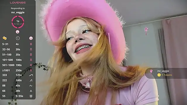 XXX chat uživo modela boobsybootie