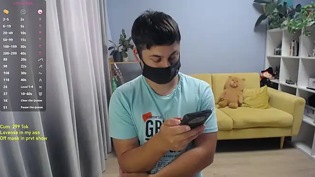แชท XXX สดของ Tomguys