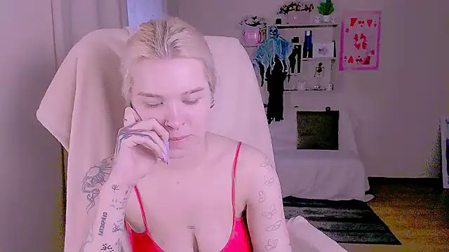 Hot_Blonda's Live XXX Chat
