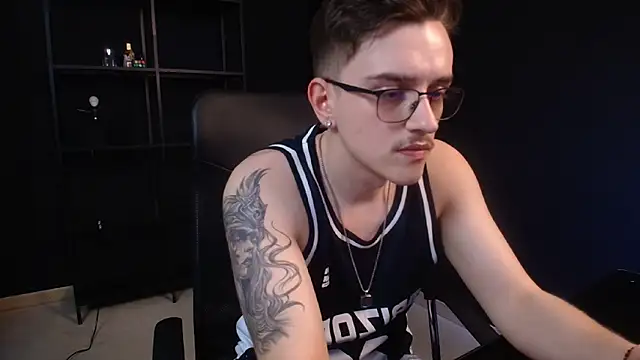 FelixStarkk's Live XXX Chat