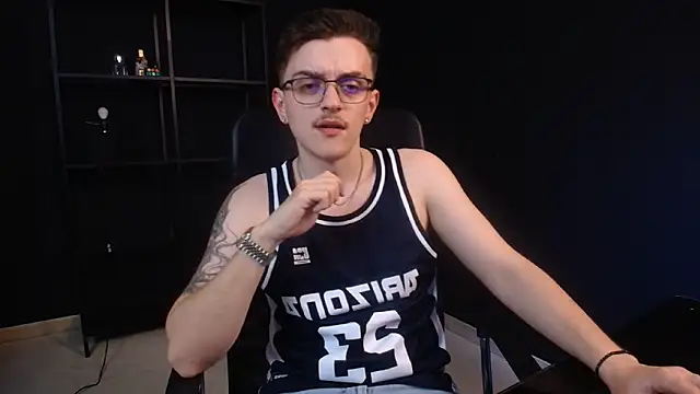 FelixStarkk's Live XXX Chat