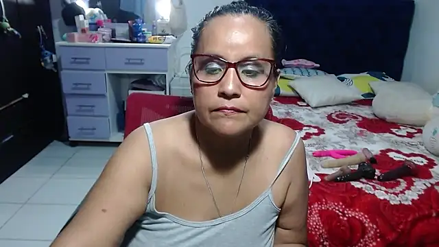 pervert_mommy_'s Live XXX Chat