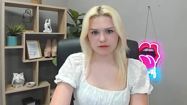 SweetLilyxo's Live XXX Chat