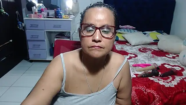 دردشة pervert_mommy_ الجنسية المباشرة