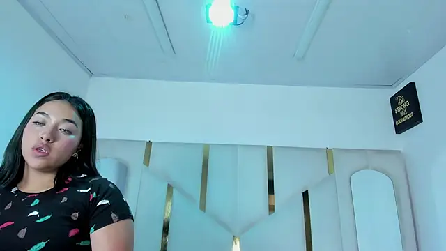 IsabellRodriguez18 Adlı Modelin Canlı XXX Sohbeti