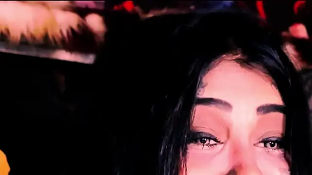 indian_dreamgirl élő XXX-chatje