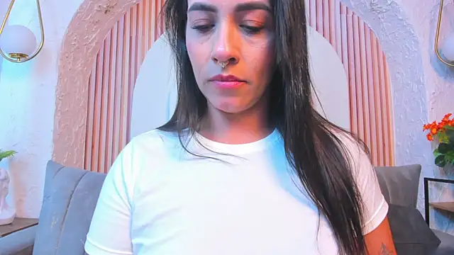 Chatroom XXX en direct de violet_scott_