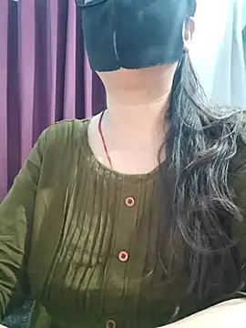 Aishwaryaa_69 Adlı Modelin Canlı XXX Sohbeti