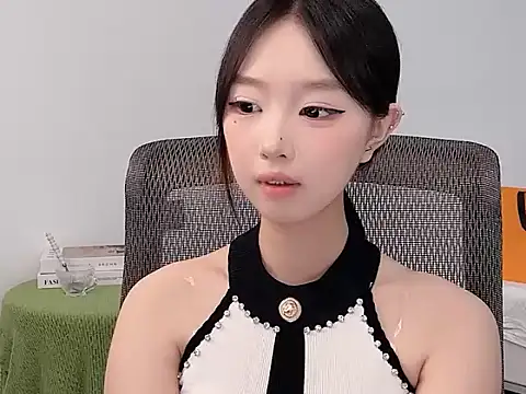 Yoyo33355's Webcam Show