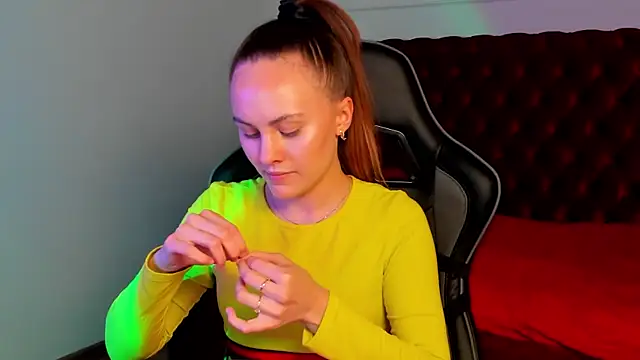LumeriSoren's Live XXX Chat