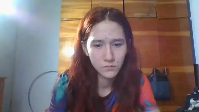 NickiKisinger Adlı Modelin Canlı XXX Sohbeti