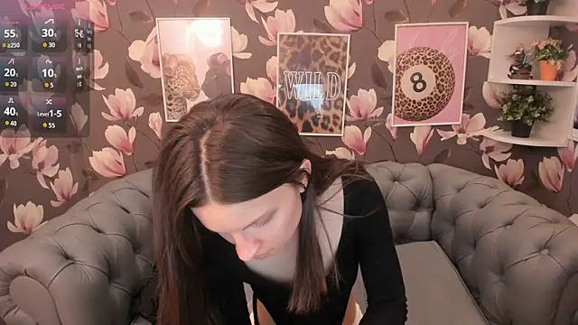 MelaniGrand's Live XXX Chat