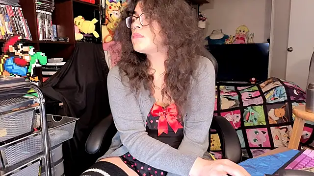 ShinyCherub Show in webcam