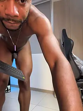 johnjaguar1_ Adlı Modelin Canlı XXX Sohbeti
