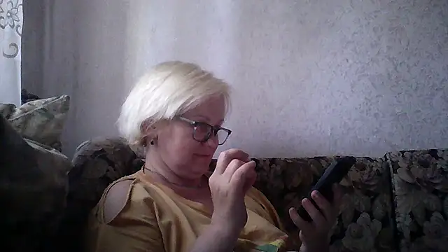 Mayya4321's Live Chat Room