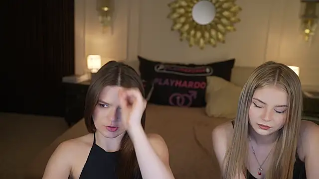 AriaAstra live XXX chat