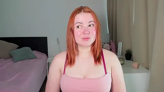 LAYLAxSTAR live XXX chat