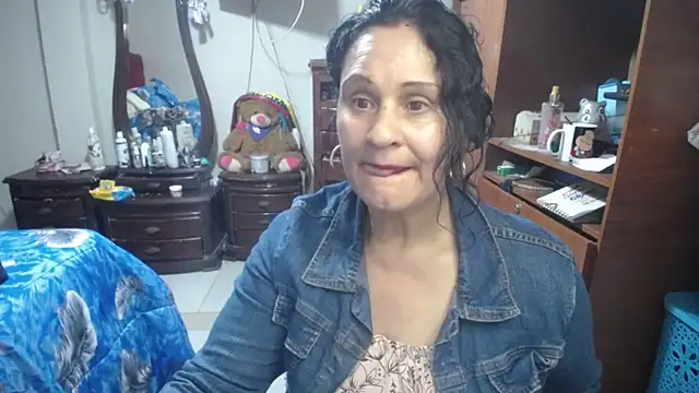 Chat +18 de jazmin_mature_ ao vivo