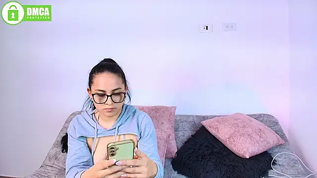 Jules_n_Gia webkamerás műsora