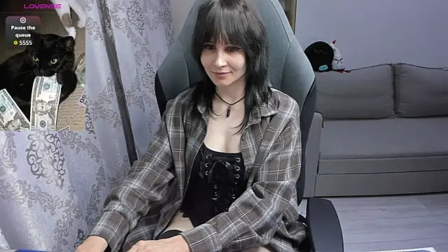 MistyDark's Live XXX Chat