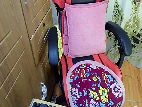 Webkamerová show Naughtygiean