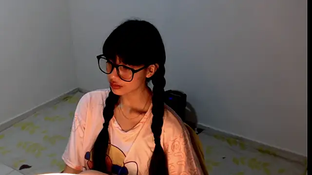 Chat XXX en directo de meganmiauu