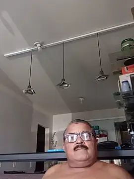 Chat XXX en directo de Misterymem63