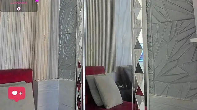 BriannaChelsea élő XXX-chatje