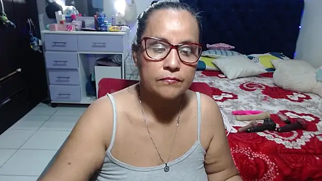 Chatroom XXX en direct de pervert_mommy_