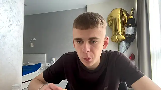 SoloFury 网络视讯表演