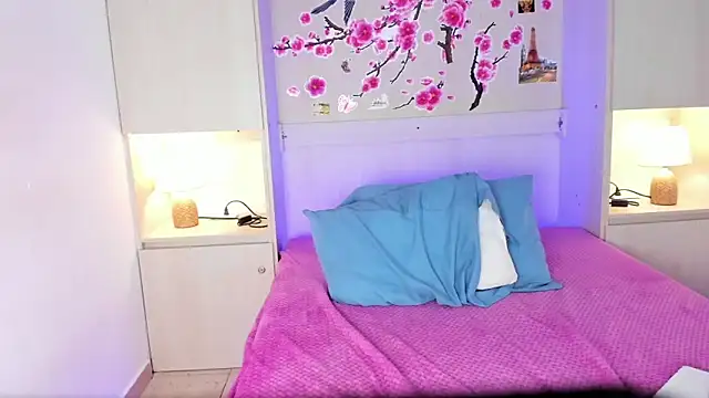 TaylorBloom Adlı Modelin Canlı XXX Sohbeti