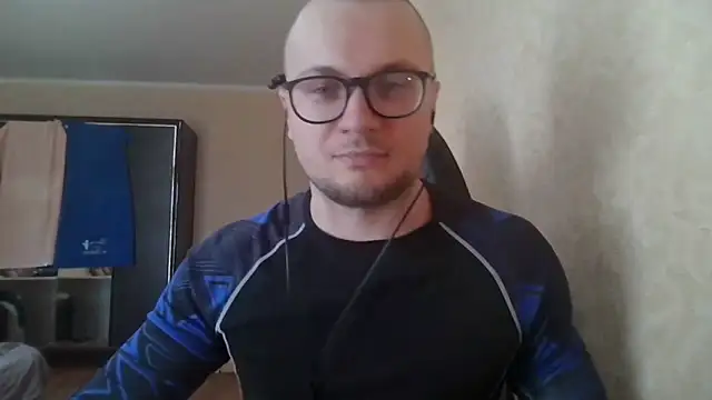 k8mura Show in webcam