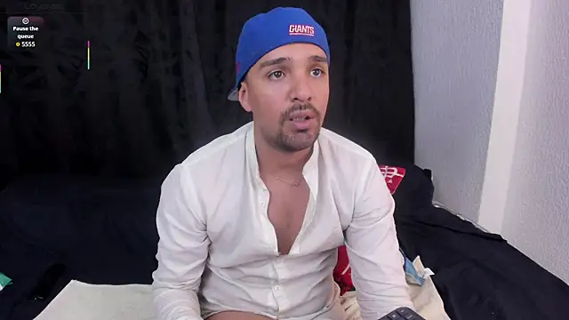 max_ed Show in webcam