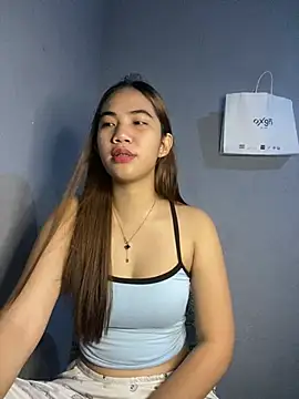 Pokazy przed kamerką – Shy_SexyLady