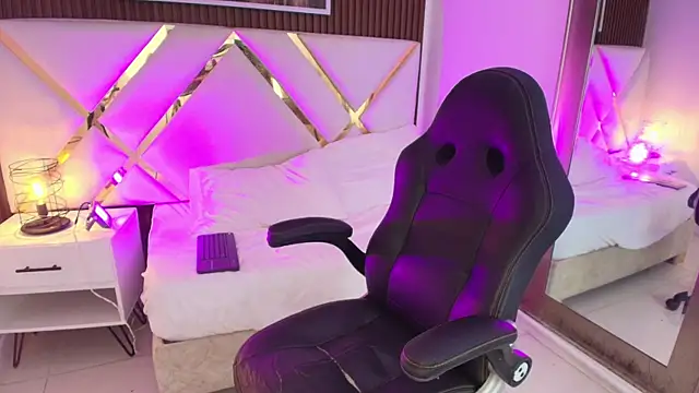 Emelie_Ch1 Obrolan Langsung XXX