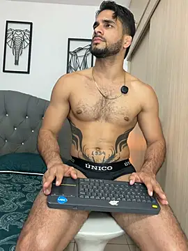 Maximiliano_ford Live XXX-chat