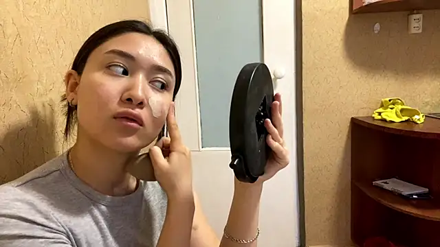 YourMiIa – Live XXX-chat