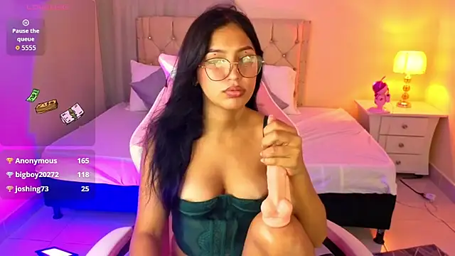 naomifire_'s Live XXX Chat