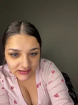 treasurebabii Webcam Show
