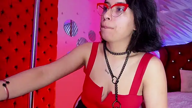Czat XXX na żywo – Roxanne_Han
