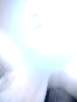 Ayesha_Khan1n Webbikameraesitys