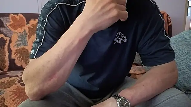 cumloverboyxx69 网络视讯表演